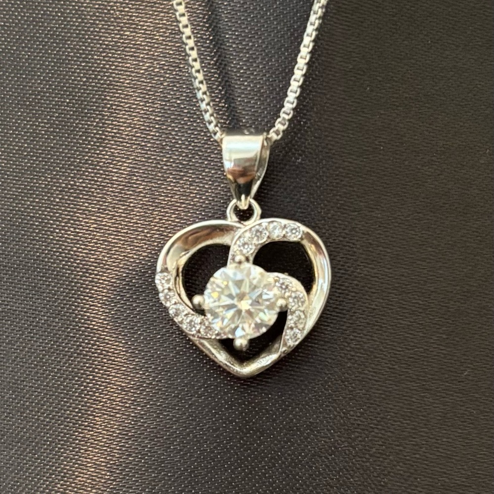 NEW 0.80 Carat Moissanite Heart Pendant Necklace